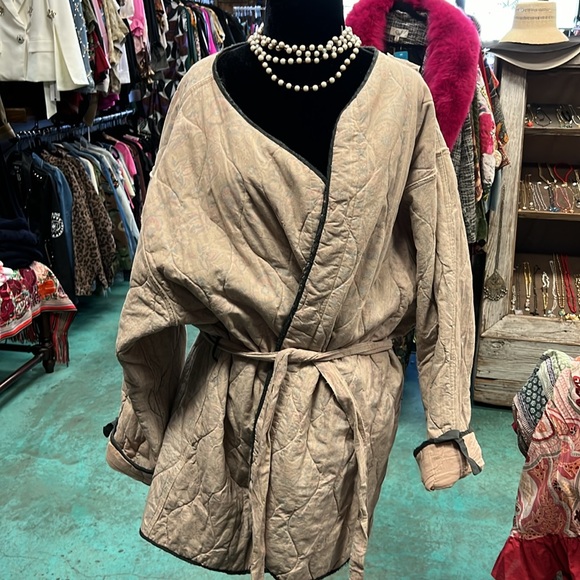 Magnolia Pearl archangel coat - Picture 5 of 5